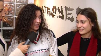 La aventura de dos amigas que durmieron en el gimnasio tras quedarse encerradas: 