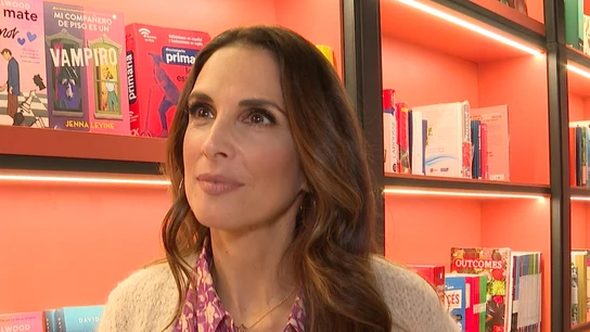 Nuria Fergó en la presentación de un libro Nuria Fergó en la presentación de un libro
