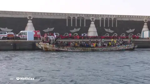 El Hierro se prepara para el frío en plena crisis migratoria El Hierro se prepara para el frío en plena crisis migratoria