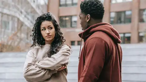 Pareja enfadada Pareja enfadada