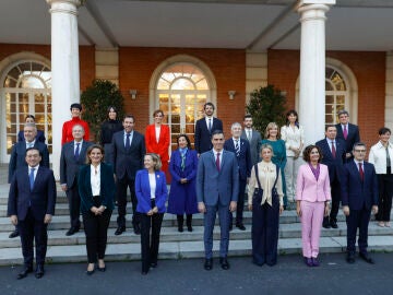 Foto de familia del nuevo Gobierno