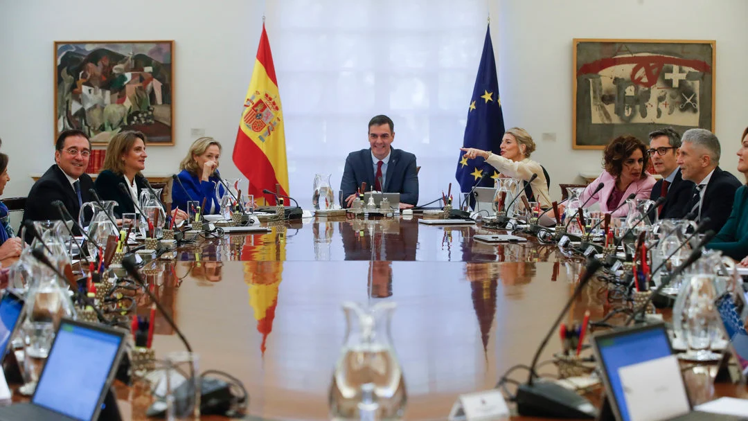 Primer Consejo de Ministros