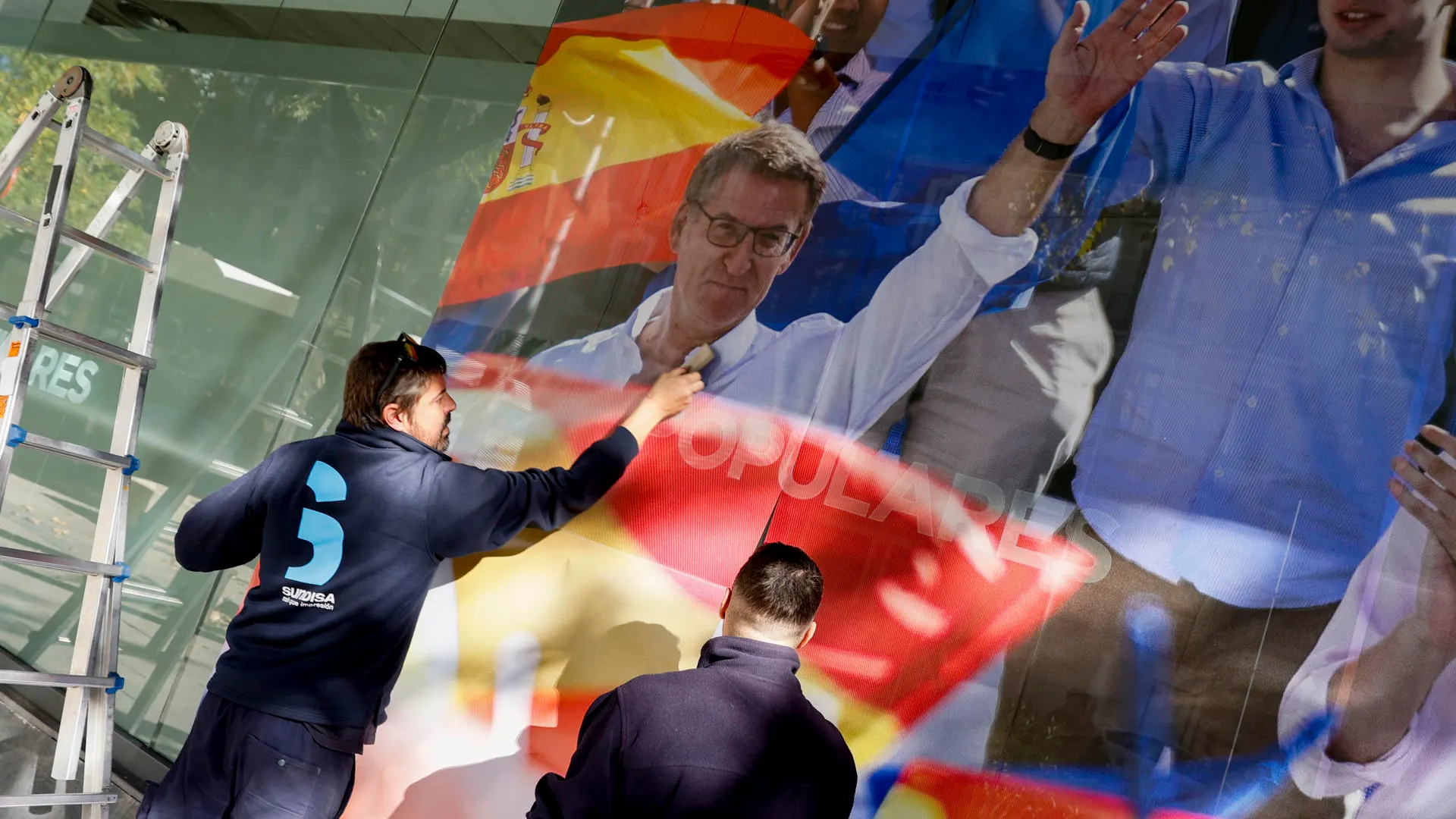 Nueva fachada de la sede de Génova Nueva fachada de la sede de Génova