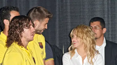 Shakira, Piqué y Carles Puyol Shakira, Piqué y Carles Puyol