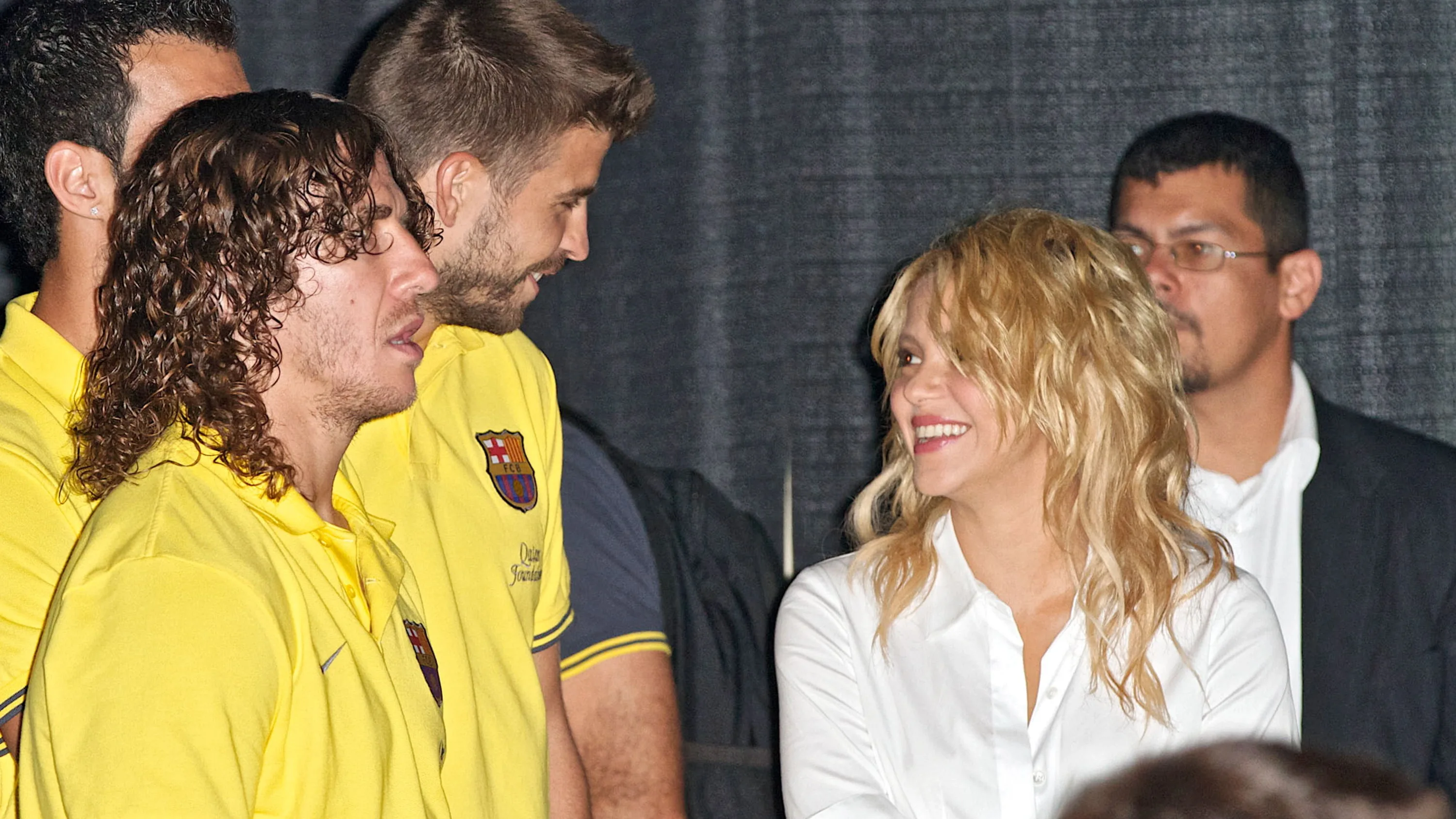 Shakira, Piqu&eacute; y Carles Puyol