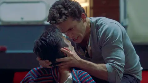 ¡Máxima tensión! Ángel descubre la traición de Blasco: “Lárgate de mí circo” ¡Máxima tensión! Ángel descubre la traición de Blasco: “Lárgate de mí circo”