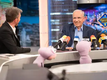 Alfonso Guerra desvela cómo es el búnker super blindado del presidente: "Tiene de todo" Alfonso Guerra desvela cómo es el búnker super blindado del presidente: "Tiene de todo"
