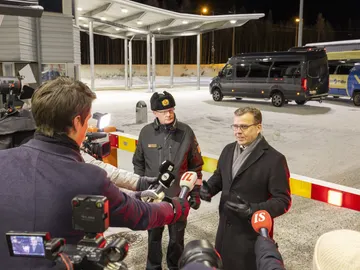 El primer ministro finlandés, Petteri Orpo, anunciando el cierre de fronteras con Rusia. El primer ministro finlandés, Petteri Orpo, anunciando el cierre de fronteras con Rusia.