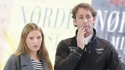 Anna Barrachina y Álvaro Muñoz Escassi Anna Barrachina y Álvaro Muñoz Escassi