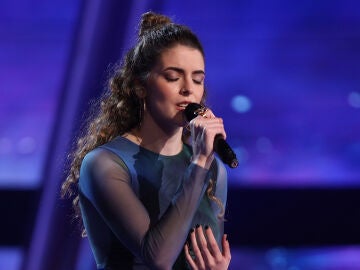 Mar&iacute;a ilumina el escenario con To Love You More a las puertas de la final de El Regreso