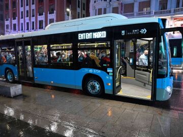 Imagen de archivo de un autobús de la EMT en Madrid