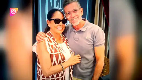 Isabel Pantoja se aisla por prescripción médica: "Ha restringido todas las llamadas, quiere centrarse en su vuelta a los escenarios" Isabel Pantoja se aisla por prescripción médica: "Ha restringido todas las llamadas, quiere centrarse en su vuelta a los escenarios"