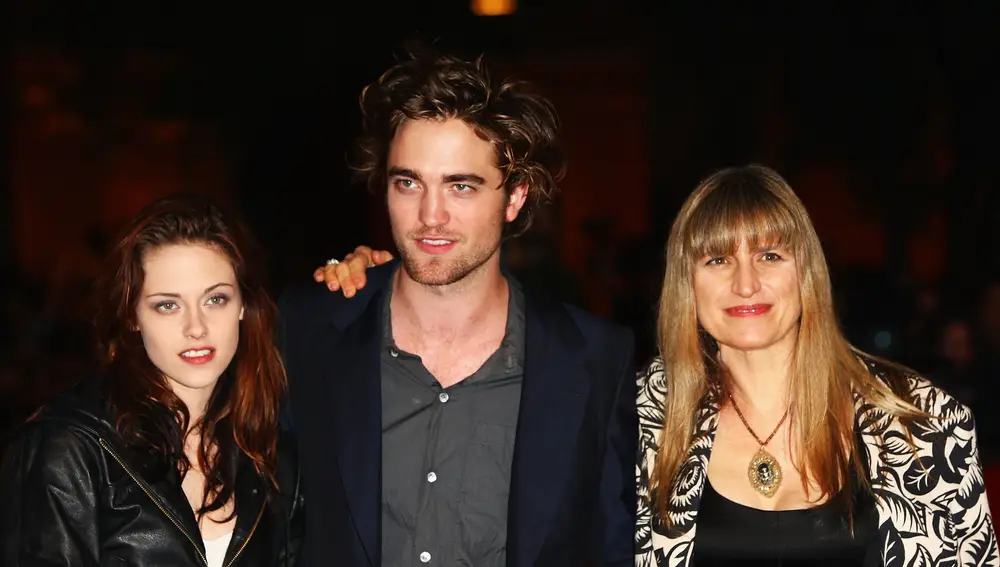 Robert Pattinson, Kristen Stewart y la directora Catherine Hardwicke en 2008