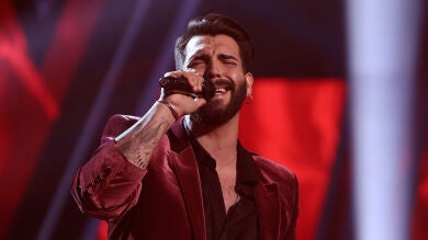 Alejandro crea la versión más bonita de Y vuelo de Vanesa Martín 