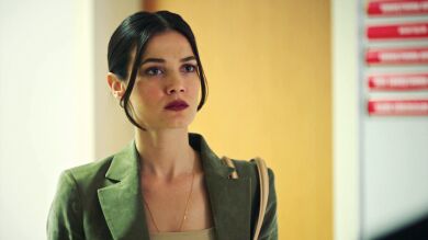 Ceylin descubre que le han abierto un expediente disciplinario por... ¡haber ayudado a Özge a enterrar un cadáver!