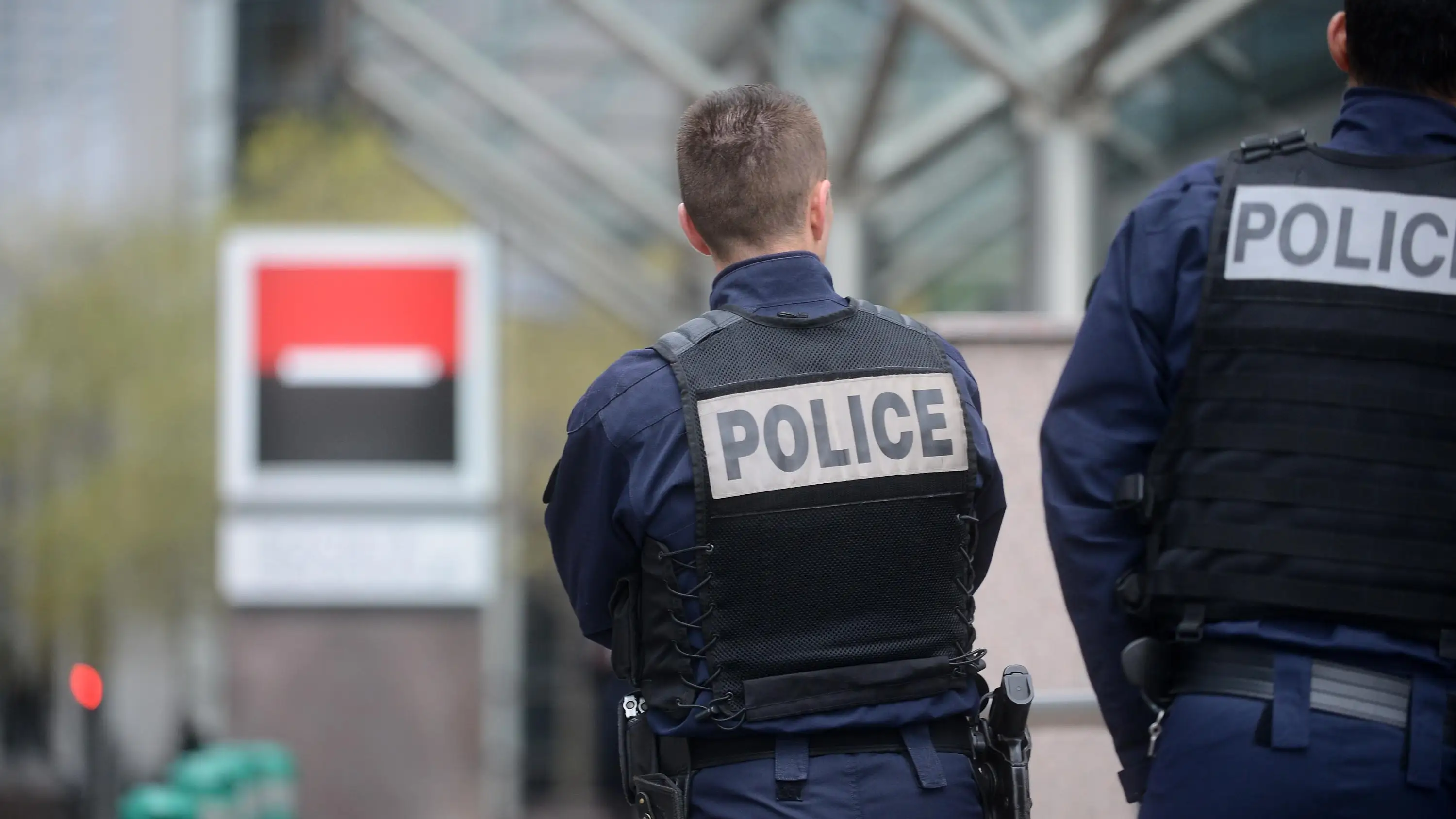 Imagen de archivo de la policía en París Imagen de archivo de la policía en París