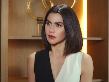 Ender le comunica a Şahika su despido de la empresa: &ldquo;La nueva direcci&oacute;n no te quiere aqu&iacute;&rdquo;