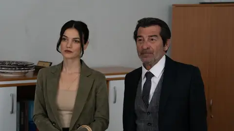 En el último capítulo de Secretos de familia: Ceylin y Yekta consiguen desenmascarar a Ömer En el último capítulo de Secretos de familia: Ceylin y Yekta consiguen desenmascarar a Ömer