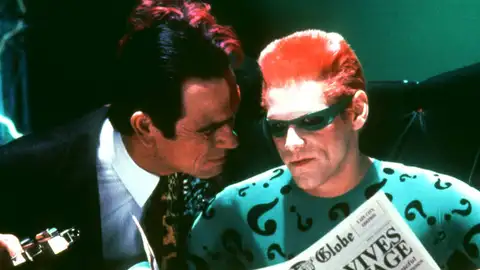 Jim Carrey y Tommy Lee Jones en Batman Forever Jim Carrey y Tommy Lee Jones en Batman Forever