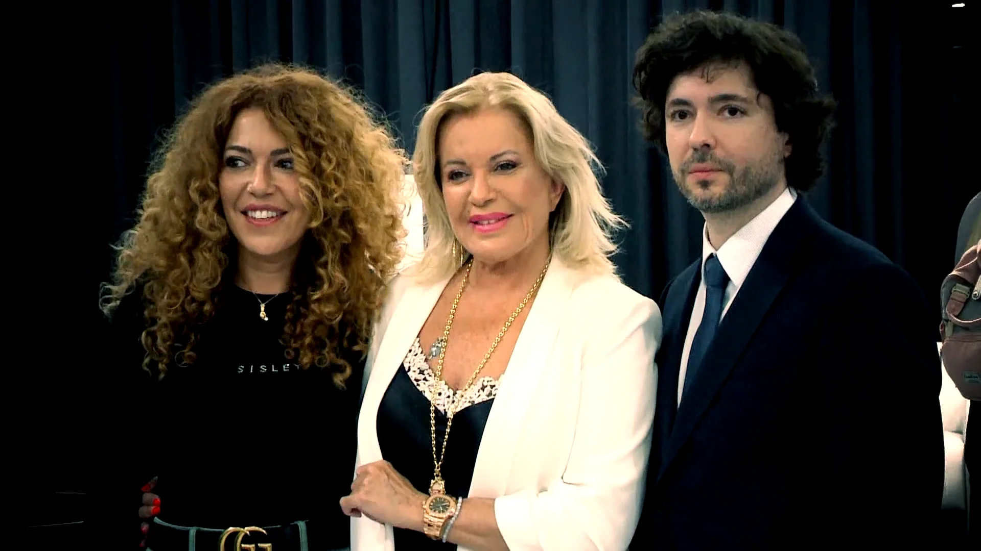 Beatriz Cortázar habla con Bárbara Rey, espantada tras las declaraciones de Ángel Cristo: "Los hechos no encajan" Beatriz Cortázar habla con Bárbara Rey, espantada tras las declaraciones de Ángel Cristo: "Los hechos no encajan"