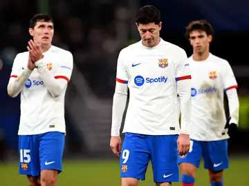 Lewandowski, Christensen y Joao Félix tras perder ante el Shakhtar (1-0) Lewandowski, Christensen y Joao Félix tras perder ante el Shakhtar (1-0)