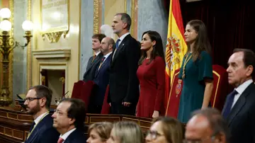 Los Reyes y la princesa Leonor en el Congreso