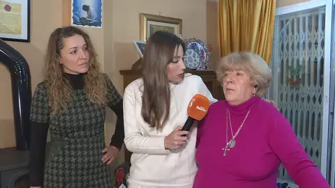 Pepi ha sido víctima de la nueva estafa de la hija detenida y entregó joyas por valor de 12.000 euros Pepi ha sido víctima de la nueva estafa de la hija detenida y entregó joyas por valor de 12.000 euros