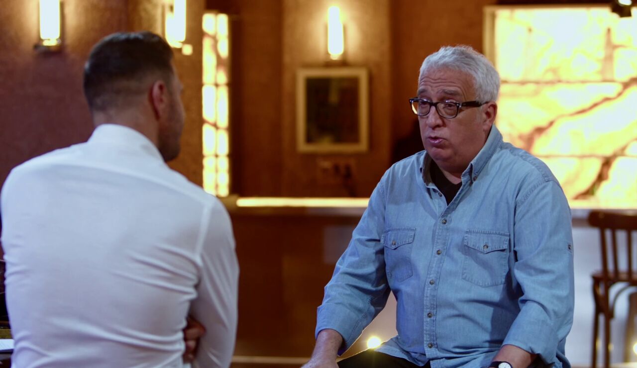 V&Iacute;DEO IN&Eacute;DITO: La comprometida pregunta de Joaqu&iacute;n a Leo Harlem: &iquest;Alguna vez se te ha ido la pinza? 