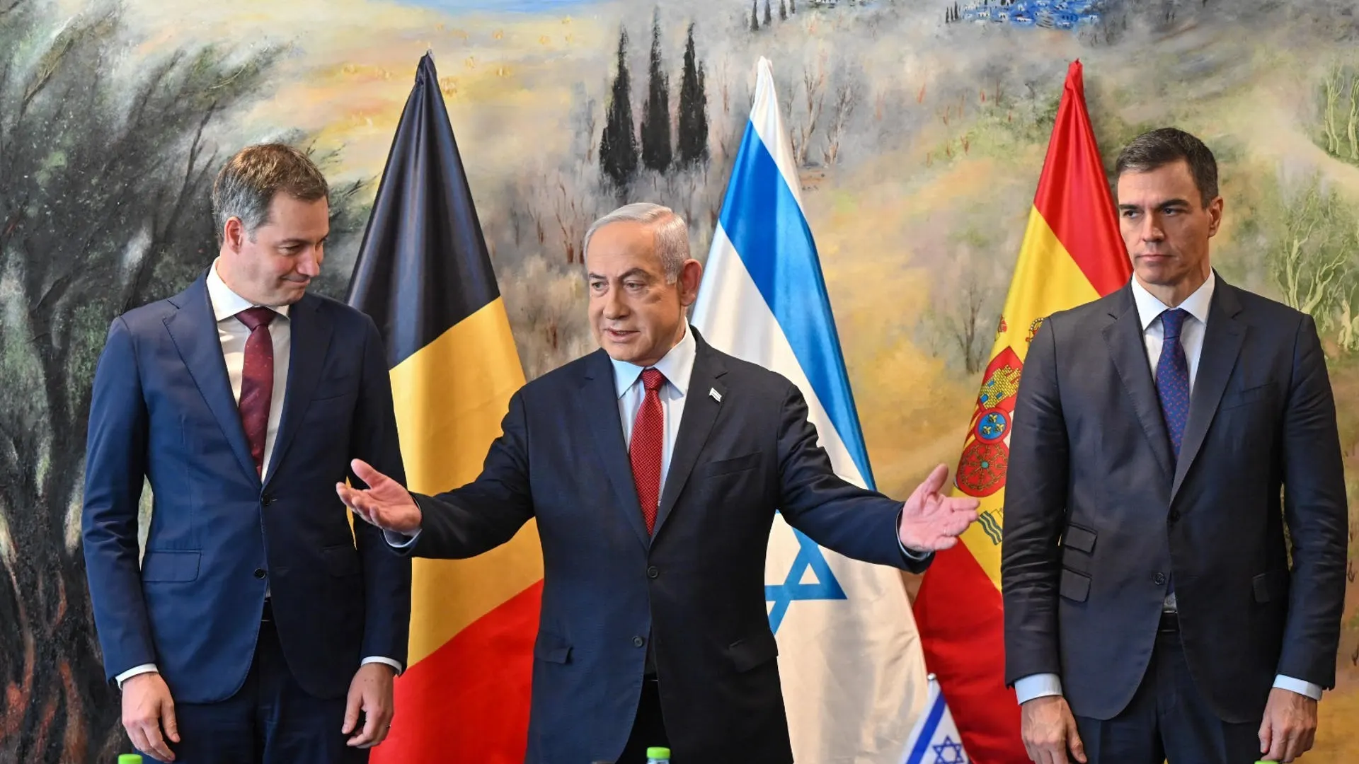 Alexander De Croo, Benjamín Netanyahu y Pedro Sánchez Alexander De Croo, Benjamín Netanyahu y Pedro Sánchez