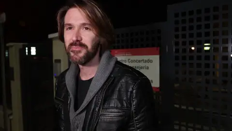 Manuel Velasco, a la salida de la residencia Manuel Velasco, a la salida de la residencia