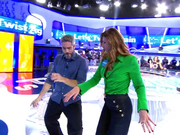 La clase de baile de Mariló Montero a Roberto Leal: ¡así se mueve con un twist! La clase de baile de Mariló Montero a Roberto Leal: ¡así se mueve con un twist!