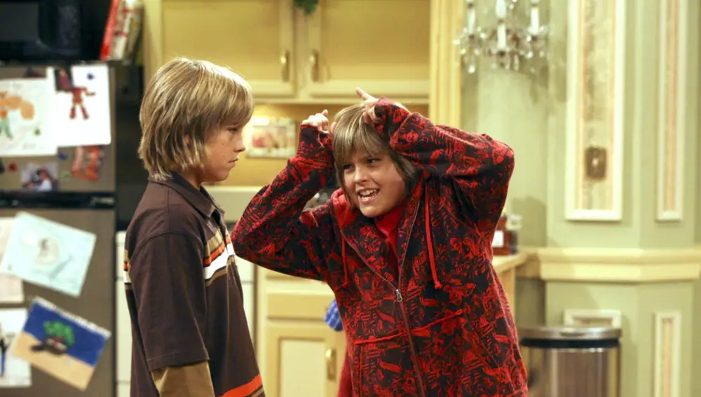 Dylan y Cole Sprouse como Zack y Cody