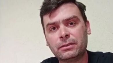 El emotivo vídeo de un hombre que busca conocer más sobre su identidad: 
