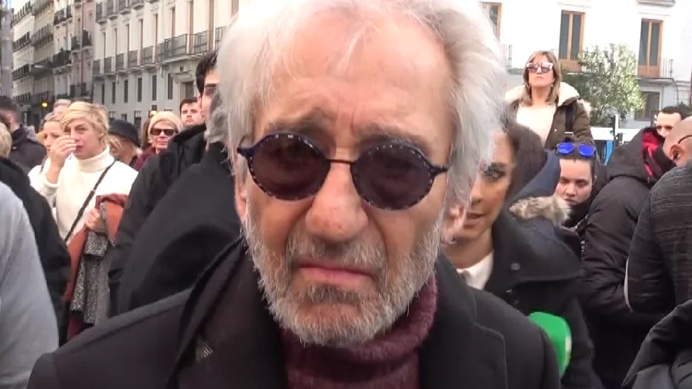 Jos&eacute; Sacrist&aacute;n dando su &uacute;ltimo adi&oacute;s a Concha Velasco