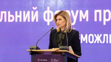 Olena Zelenski durante su discurso en el Foro Nacional sobre los Derechos de las Personas con Discapacidad. Olena Zelenski durante su discurso en el Foro Nacional sobre los Derechos de las Personas con Discapacidad.