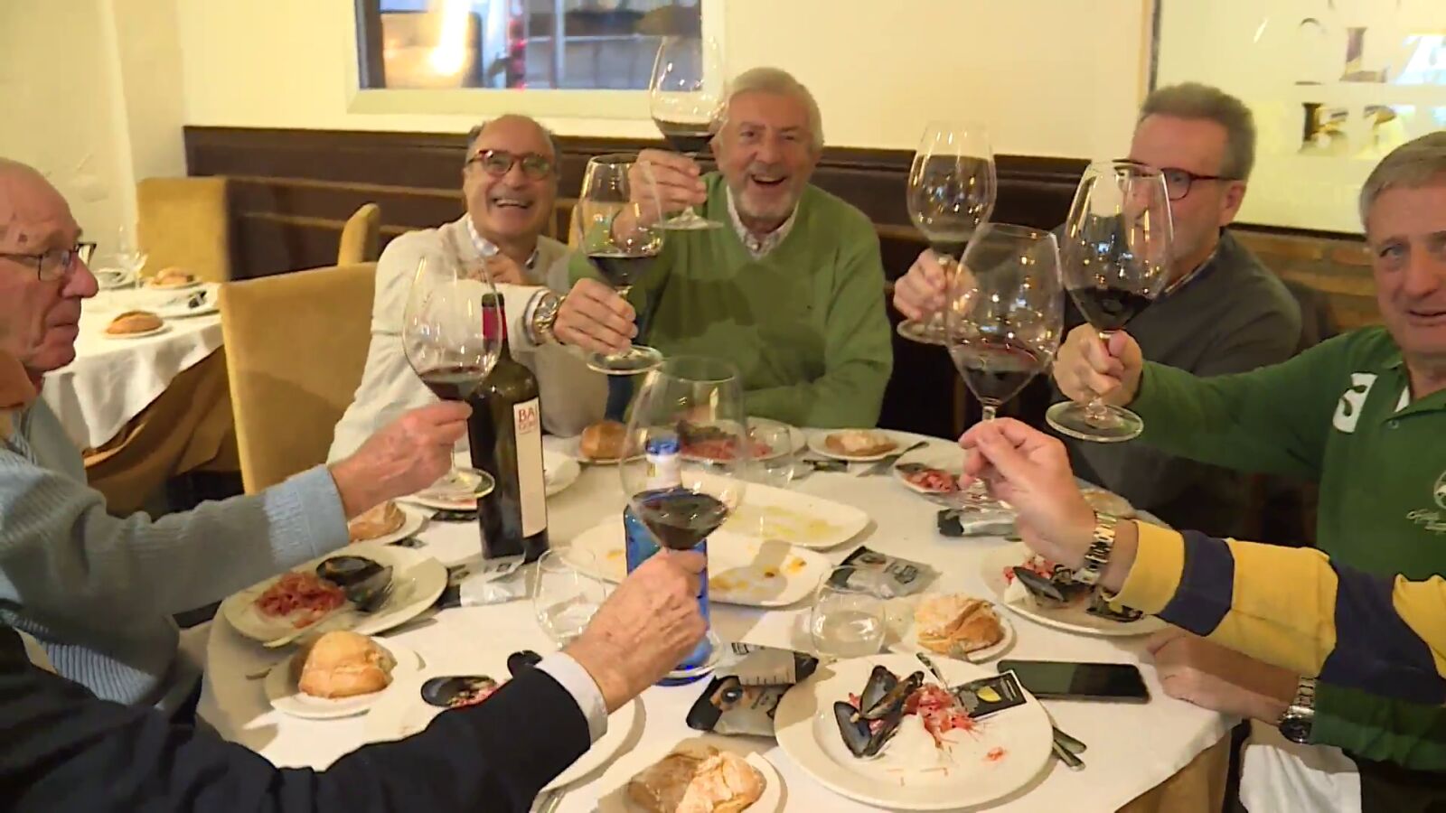 Pistoletazo de salida a las comidas y cenas de Navidad con restaurantes llenos a pesar de la inflación