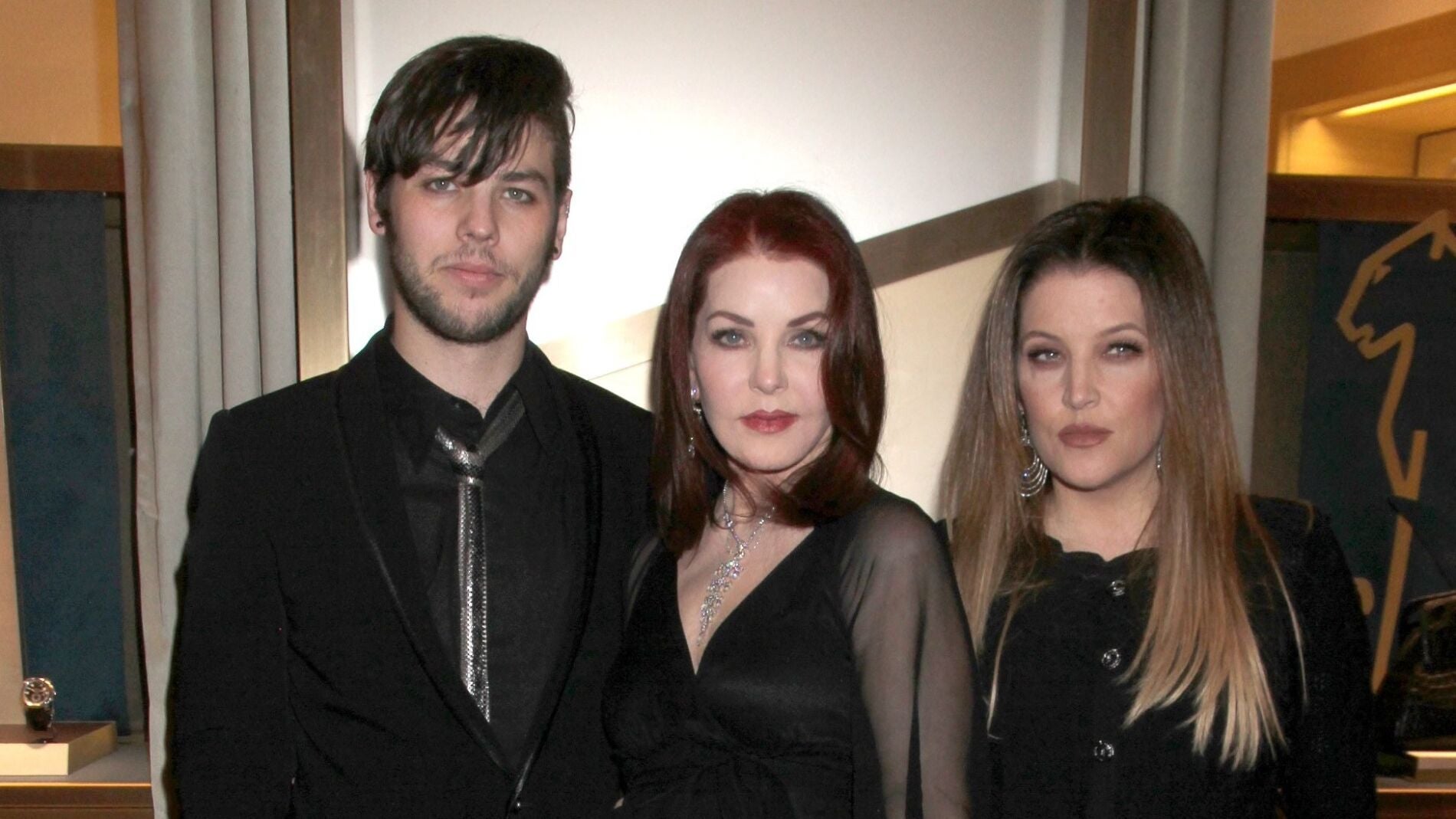 El hijo de Priscilla Presley critica a su hermana Lisa Marie y asegura ...