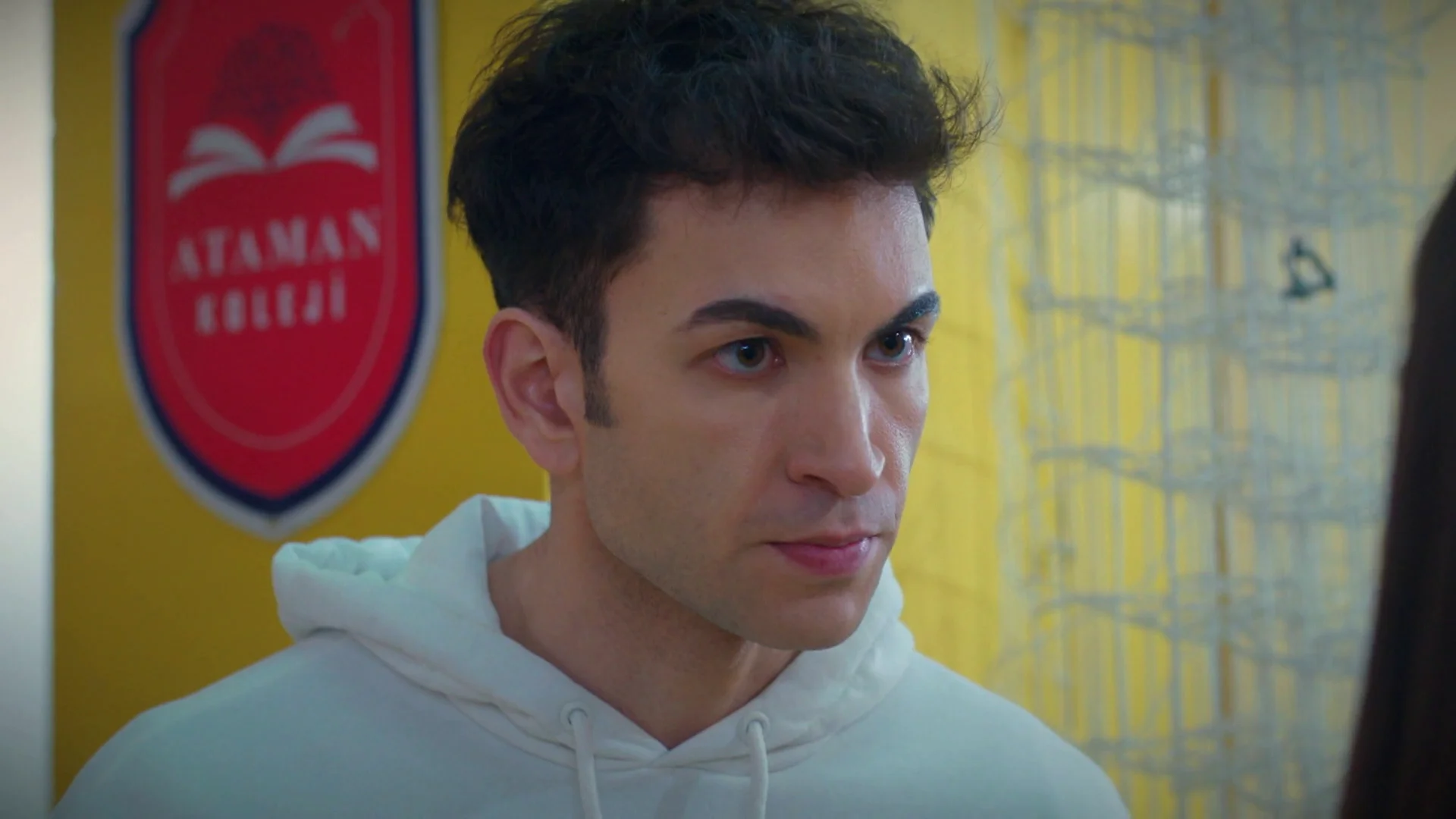 Tolga, decepcionado con Zehra tras pillarla robando... ¿le contará por qué lo ha hecho?