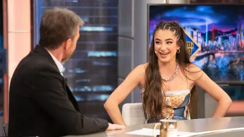 El difícil paso de Lola Lolita por el instituto: "Me gritaban, me decían cosas y me daba vergüenza" El difícil paso de Lola Lolita por el instituto: "Me gritaban, me decían cosas y me daba vergüenza"