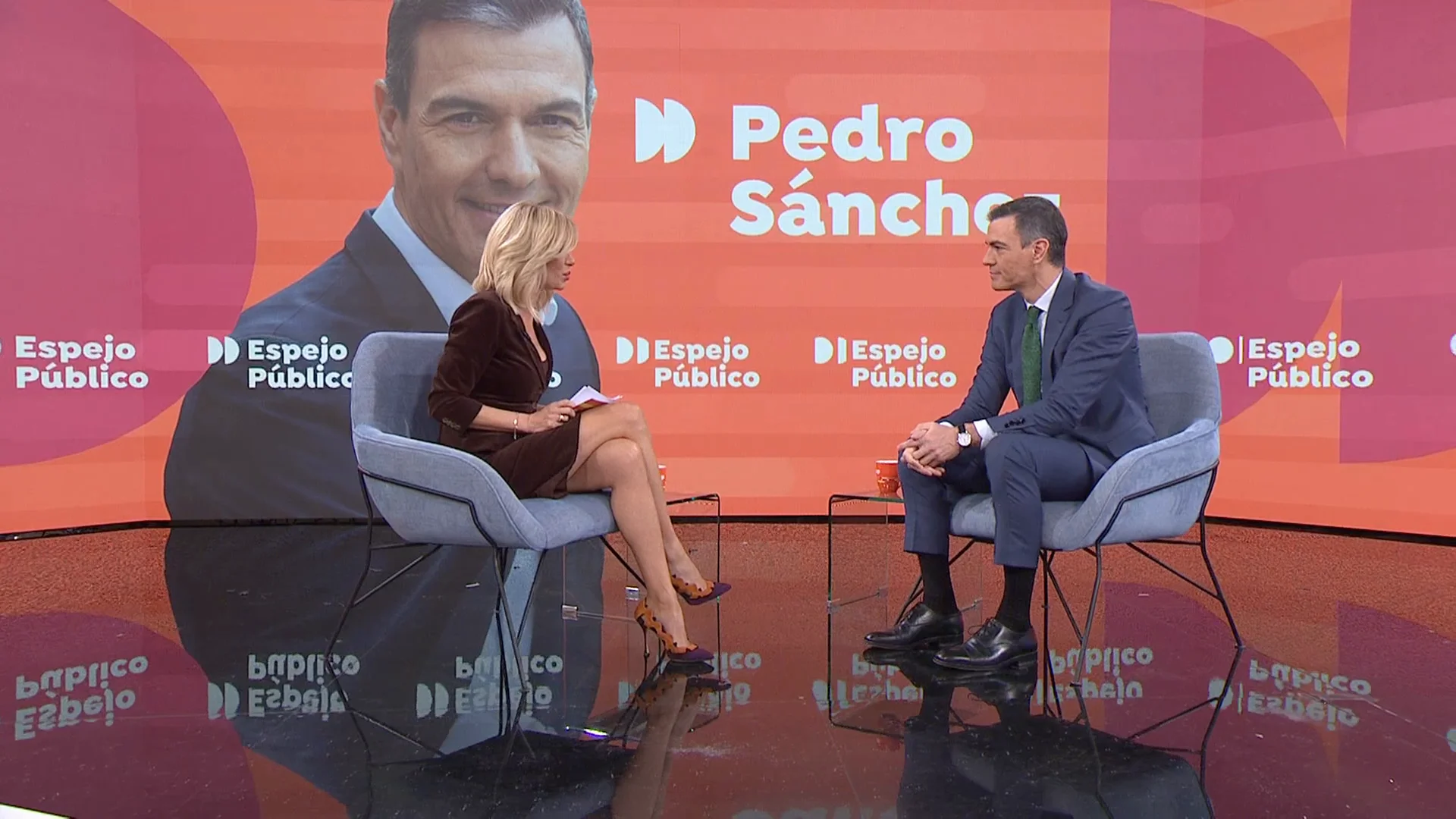Entrevista a Pedro Sánchez en Espejo Público Antena 3 Noticias
