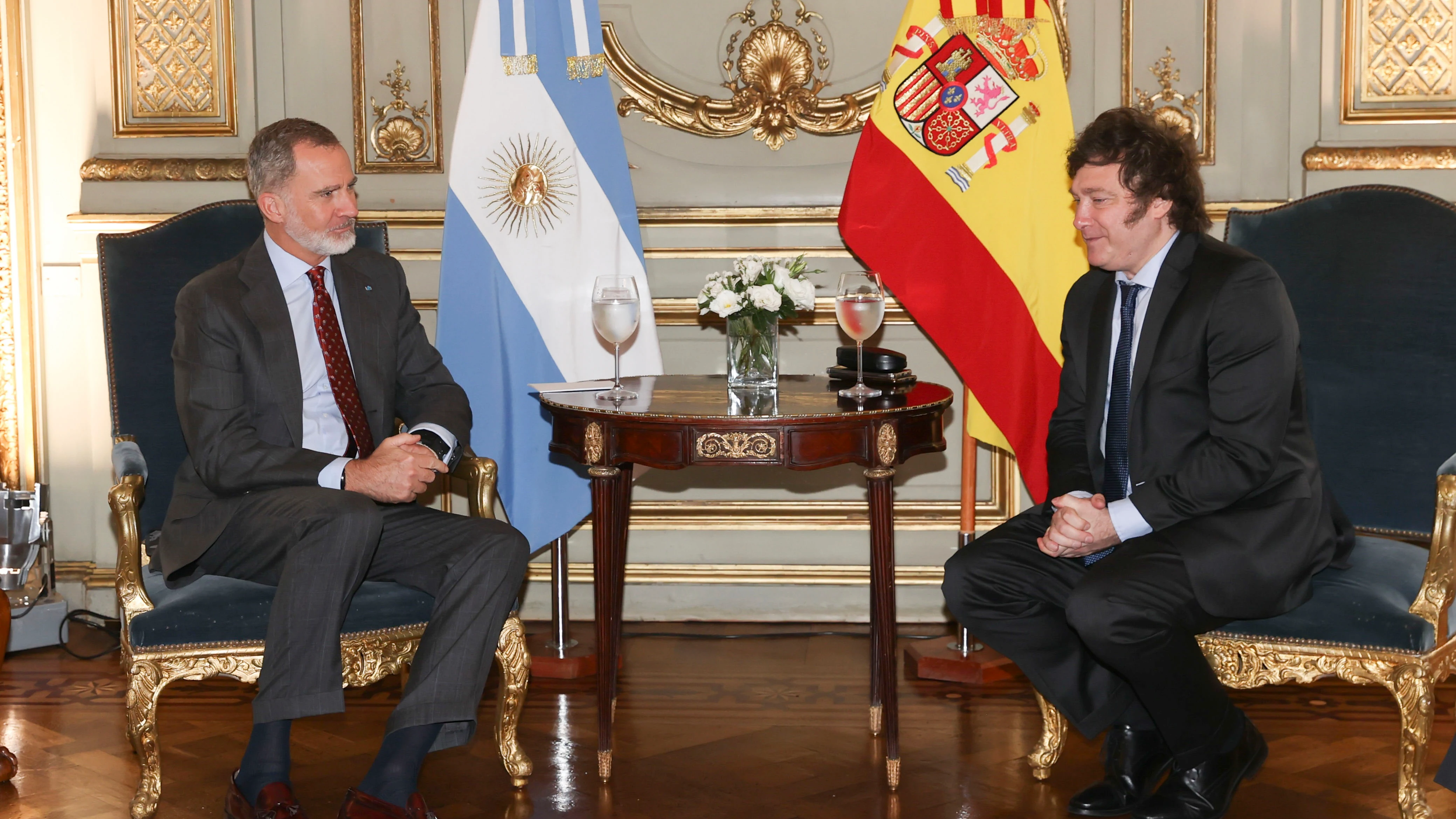 El rey Felipe VI junto a Javier Milei El rey Felipe VI junto a Javier Milei