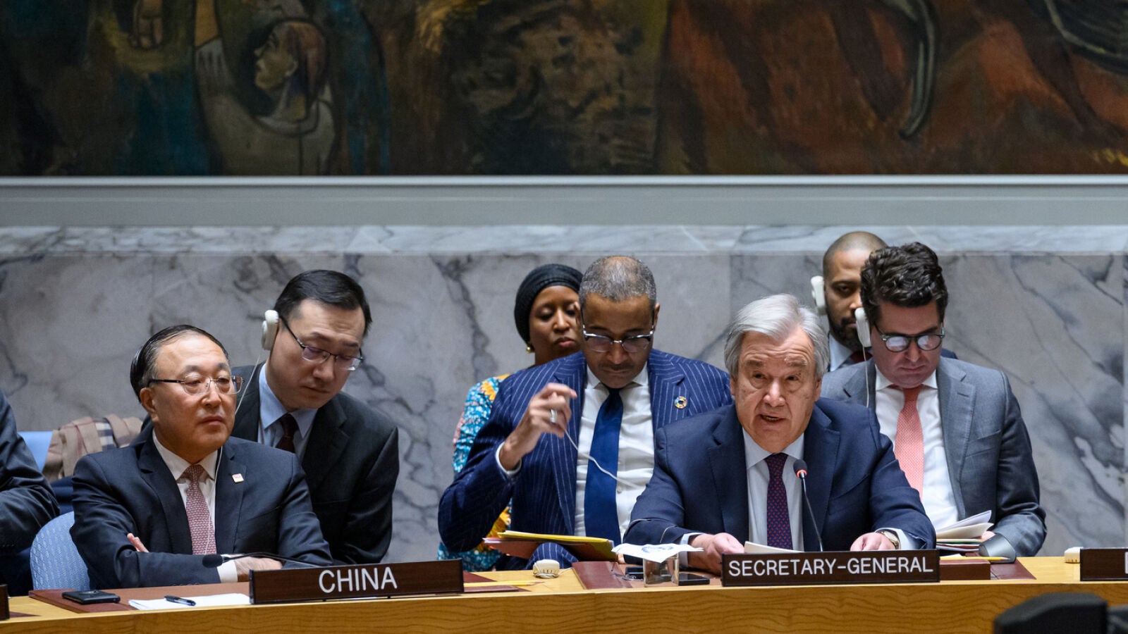 Críticas por el veto de Estados Unidos al alto el fuego mientras se registran intensos combates en el sur de Gaza