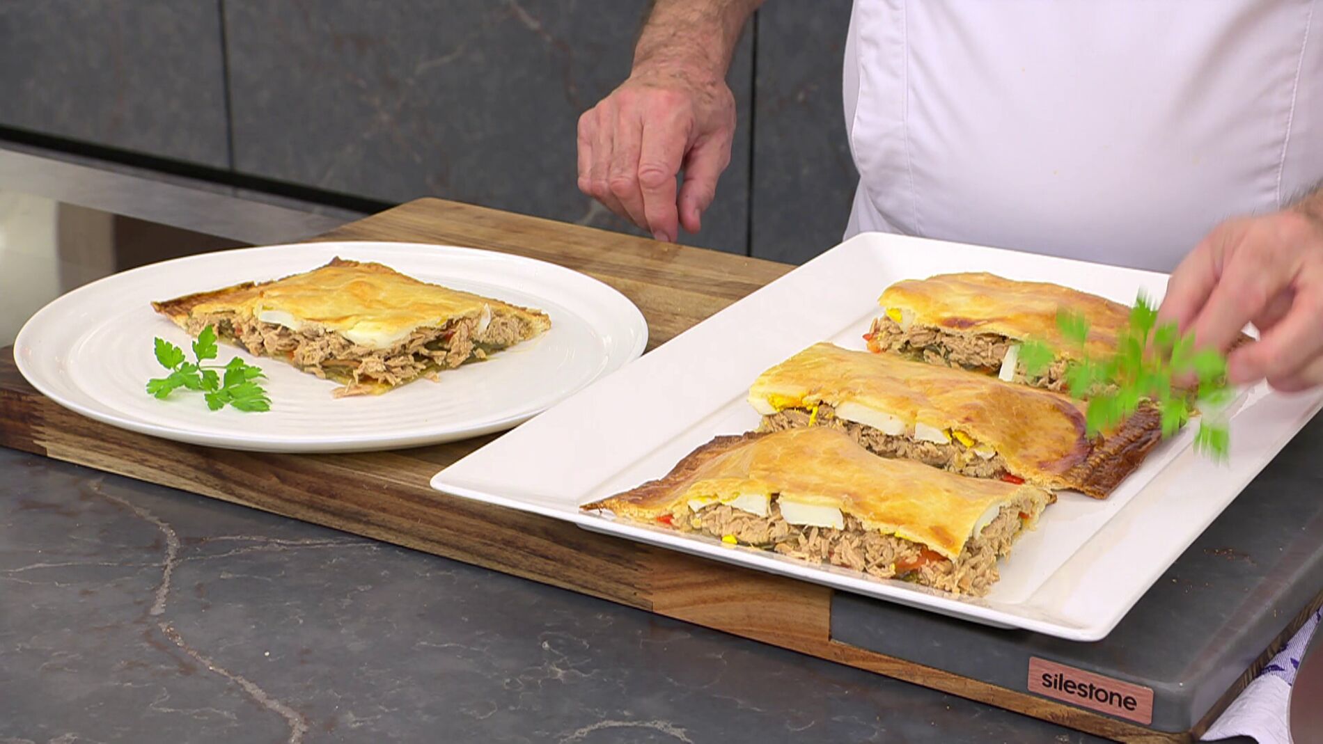 Karlos Arguiñano: empanada casera de atún con pimientos