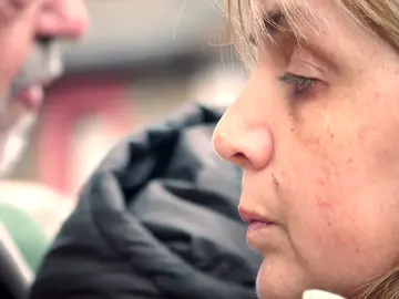 El pueblo de La Magdalena, unido para echar al párroco: "No nos ha dejado despedirnos de mi hijo como queríamos" El pueblo de La Magdalena, unido para echar al párroco: "No nos ha dejado despedirnos de mi hijo como queríamos"