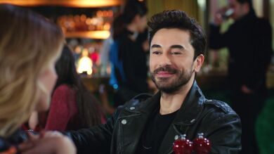 Kerim se hace pasar por el exnovio de Yildiz para salvarle de la cita