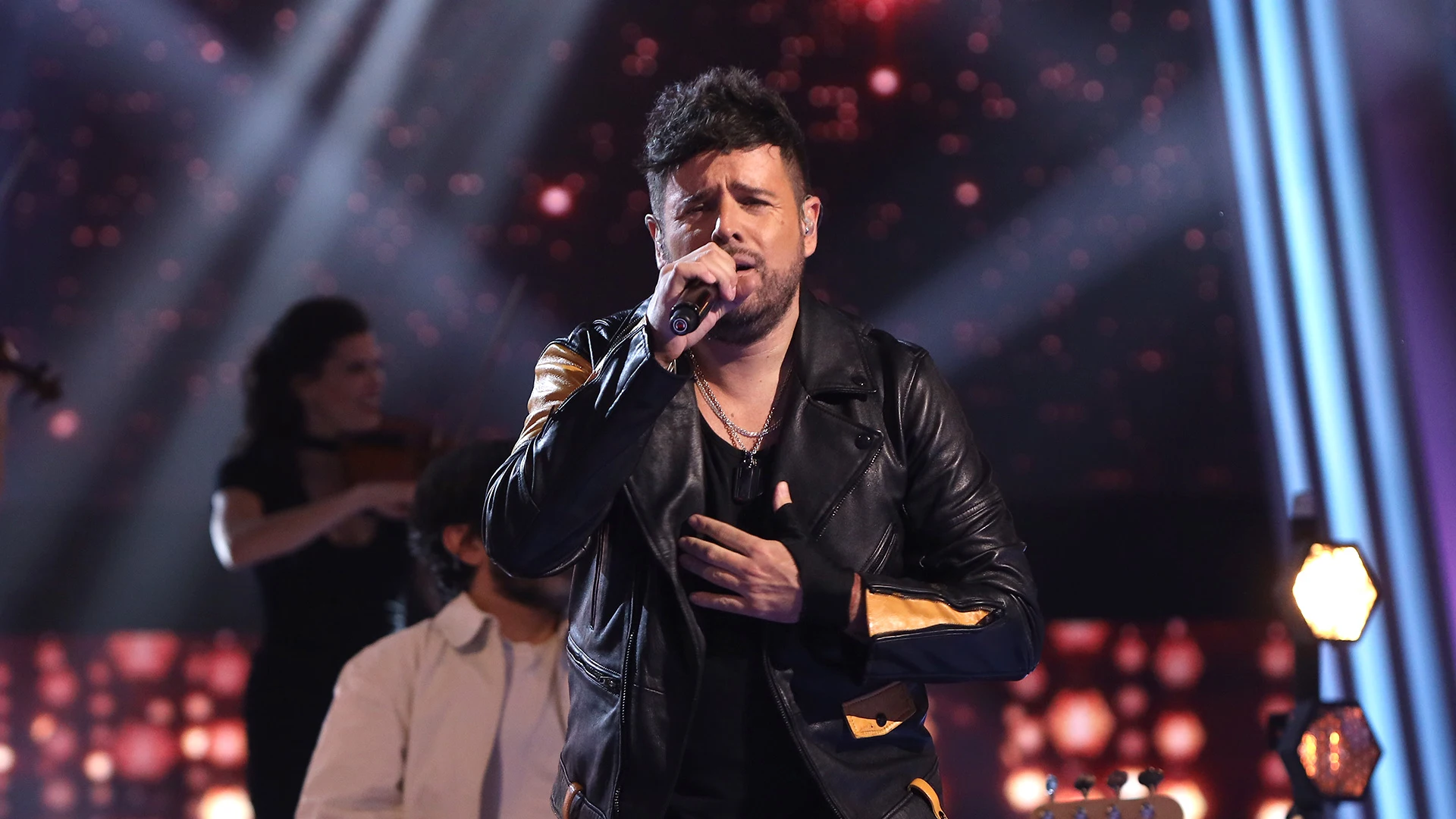Pablo L&oacute;pez estrena Mira c&oacute;mo bailan, su nueva canci&oacute;n, en la Gran Final de La Voz 