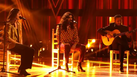 ¡Un momento inolvidable! El cantautor Israel Fernández emociona junto a Nereida con Platero ¡Un momento inolvidable! El cantautor Israel Fernández emociona junto a Nereida con Platero