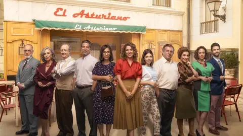 Cameos de lujo: Descubre quiénes son los tres presentadores que darán un giro inesperado a Amar es para Siempre Cameos de lujo: Descubre quiénes son los tres presentadores que darán un giro inesperado a Amar es para Siempre