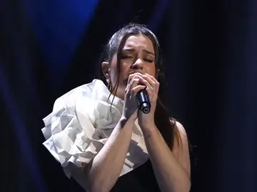 ¡Una dosis de dulzura! Elsa enamora interpretando Cuando nadie me ve de Alejandro Sanz ¡Una dosis de dulzura! Elsa enamora interpretando Cuando nadie me ve de Alejandro Sanz