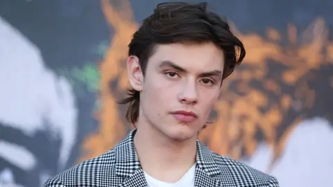 Louis Partridge Louis Partridge